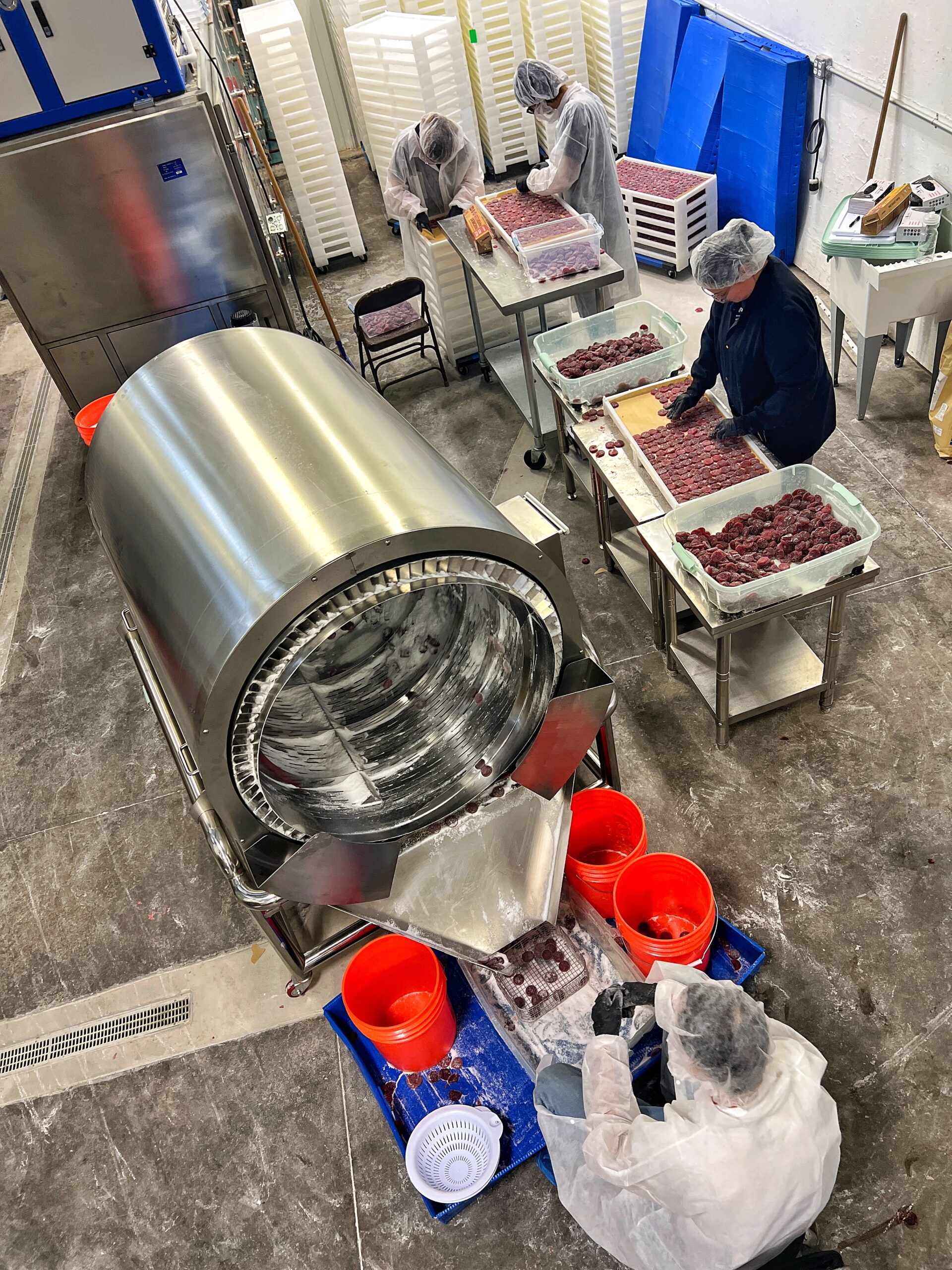 Gummy production equipment and workflow at Chaé Manufacturing